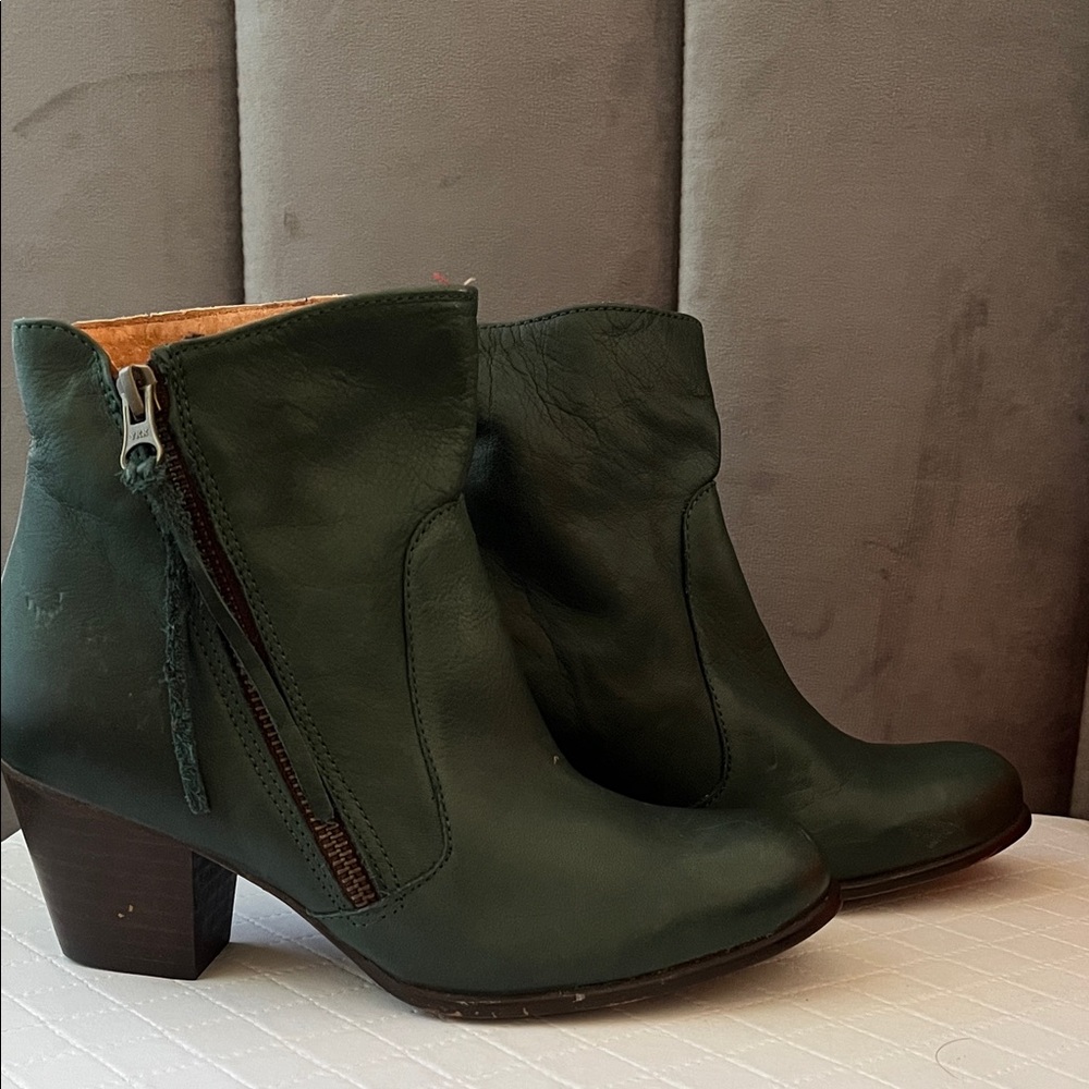 CHIO Green Leather Ankle block Boots
